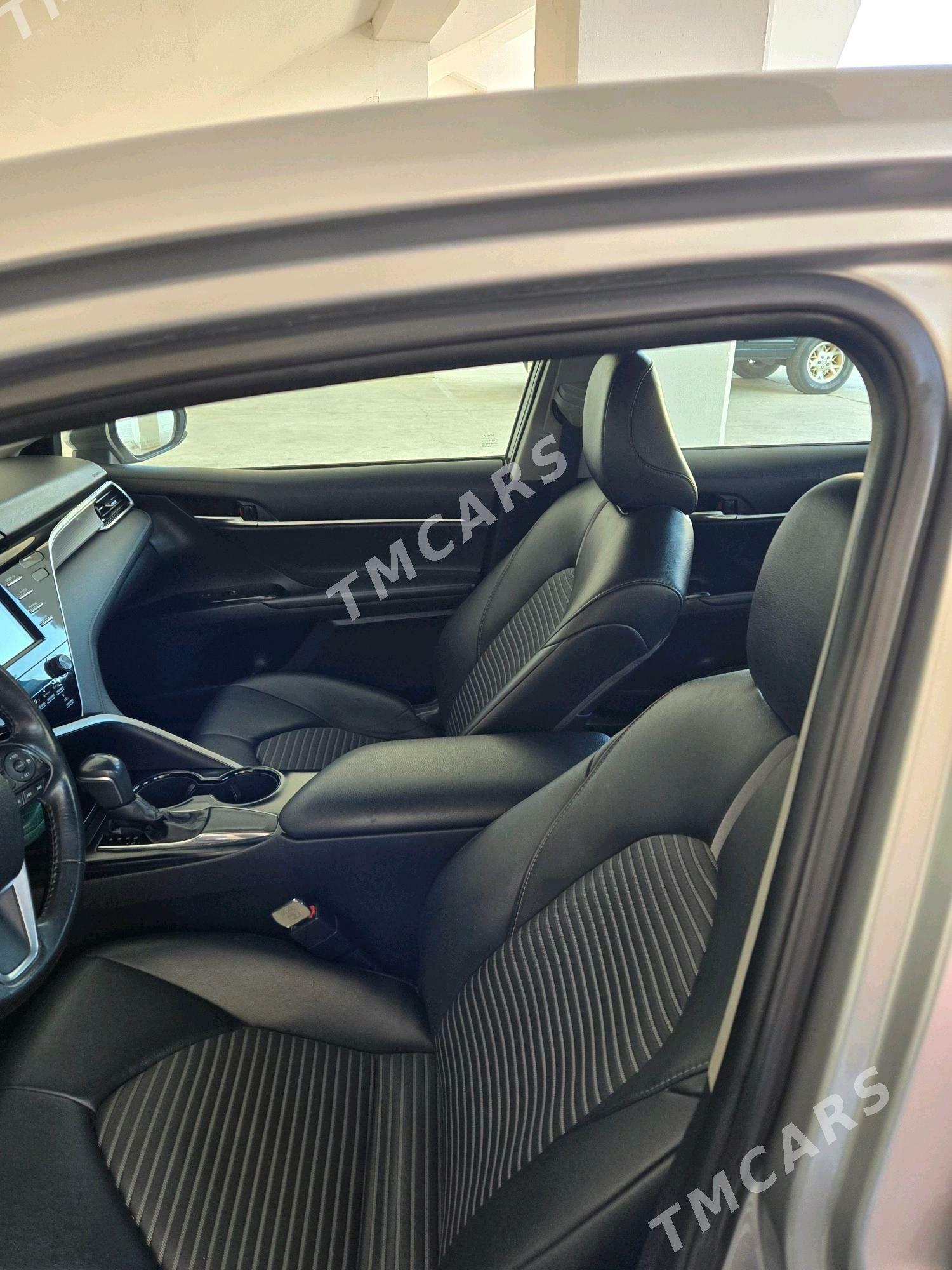 Toyota Camry 2018 - 295 000 TMT - Балканабат - img 3