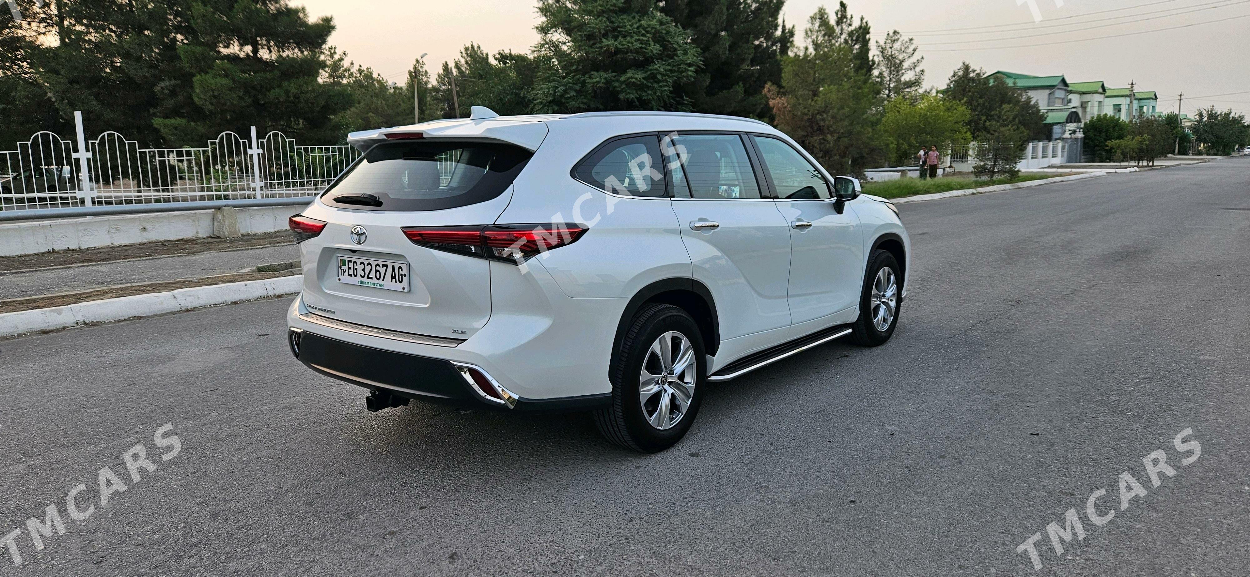 Toyota Highlander 2022 - 640 000 TMT - Ашхабад - img 3