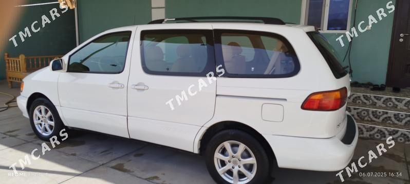 Toyota Sienna 2000 - 175 000 TMT - Büzmeýin GRES - img 3