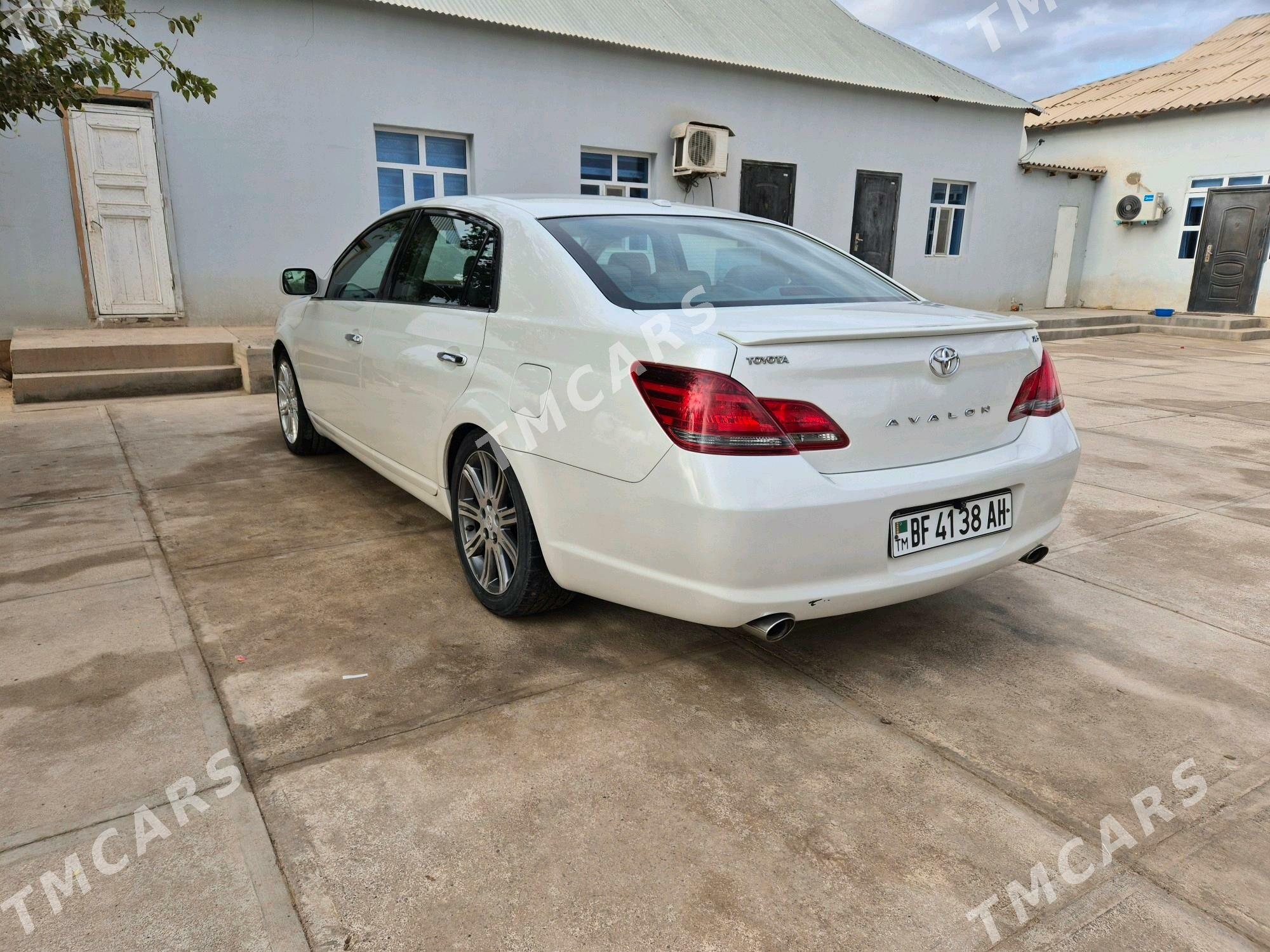 Toyota Avalon 2009 - 185 000 TMT - Бабадайхан - img 4