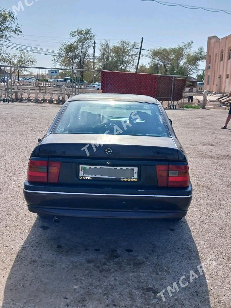 Opel Vectra 1995 - 40 000 TMT - Гурбансолтан Едже - img 2