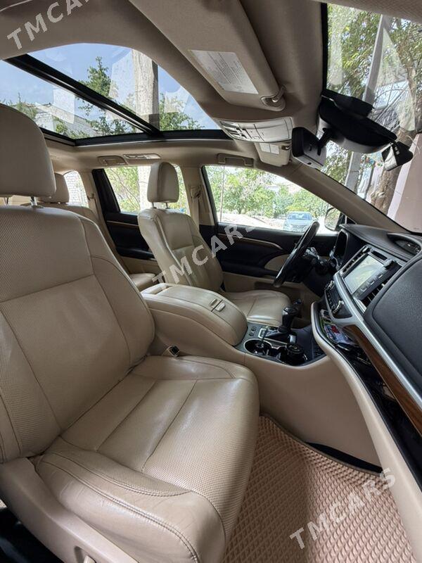 Toyota Highlander 2018 - 515 000 TMT - Türkmenbaşy - img 6