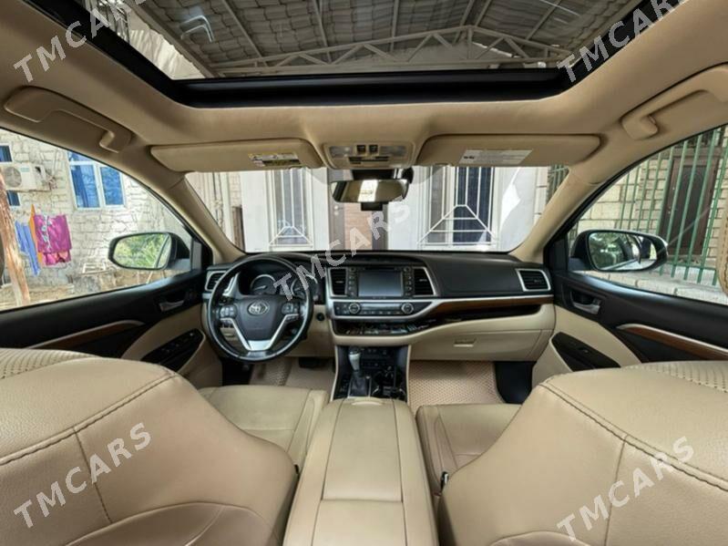 Toyota Highlander 2018 - 515 000 TMT - Türkmenbaşy - img 9