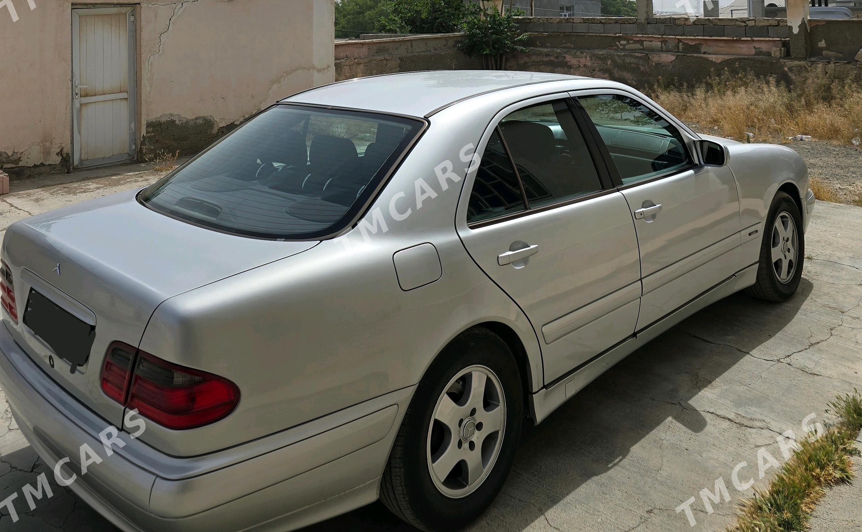 Mercedes-Benz E320 2001 - 130 000 TMT - Туркменбаши - img 2