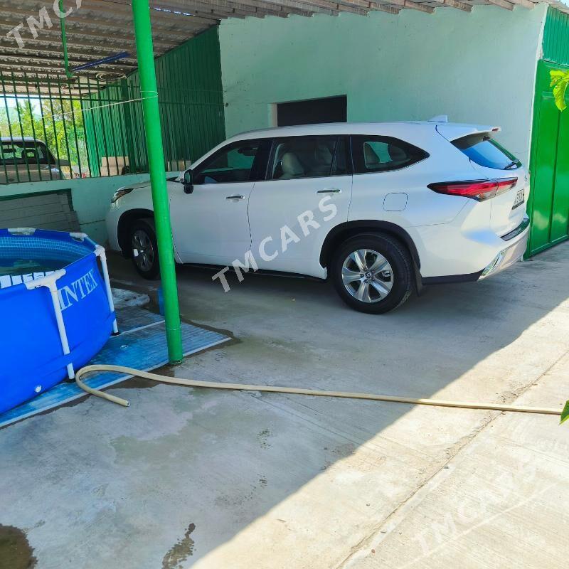 Toyota Highlander 2022 - 540 000 TMT - Täze zaman - img 4