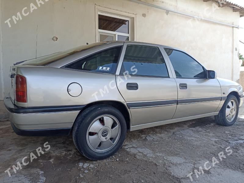 Opel Vectra 1992 - 38 000 TMT - Gubadag - img 3