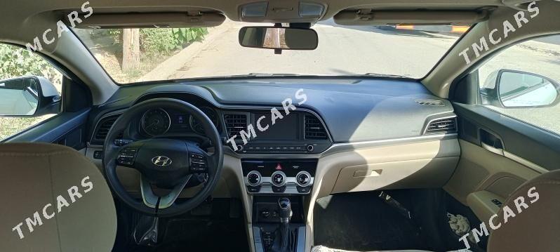 Hyundai Elantra 2019 - 225 000 TMT - Бузмеин - img 4