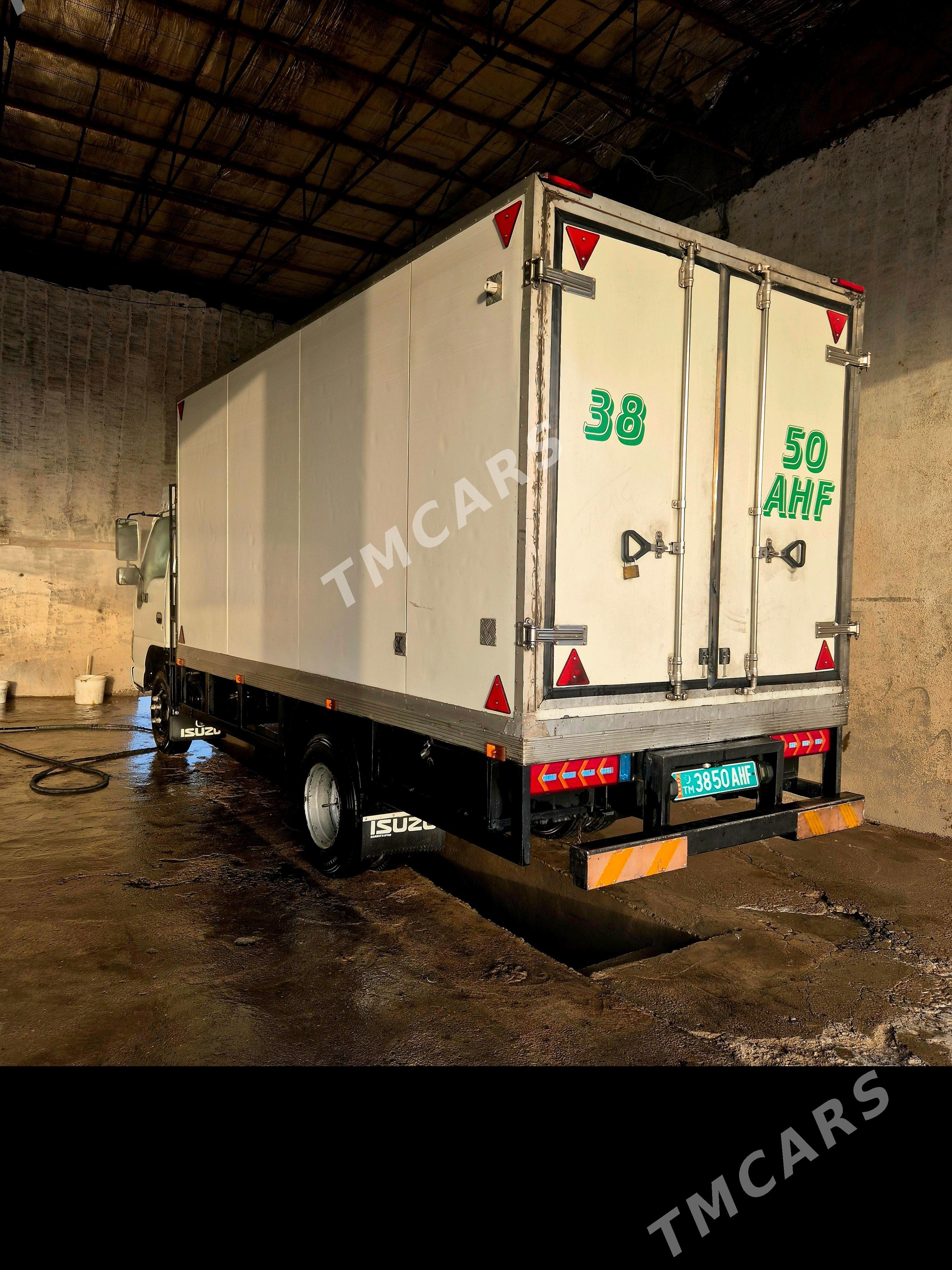 Isuzu Elf 2006 - 320 000 TMT - Howdan "W" - img 2