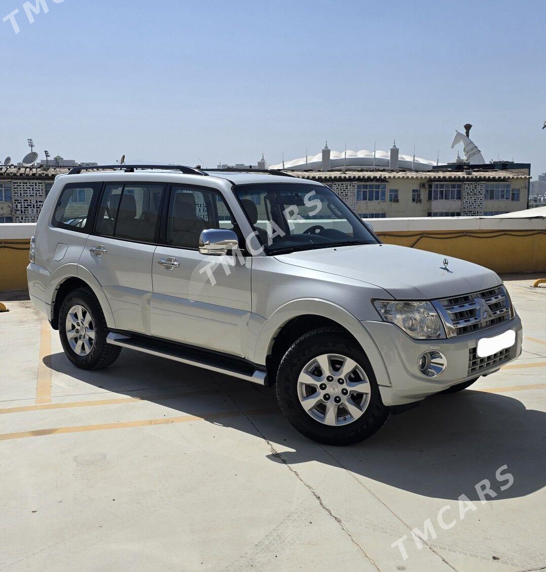 Mitsubishi Pajero 2013 - 263 000 TMT - Aşgabat - img 4