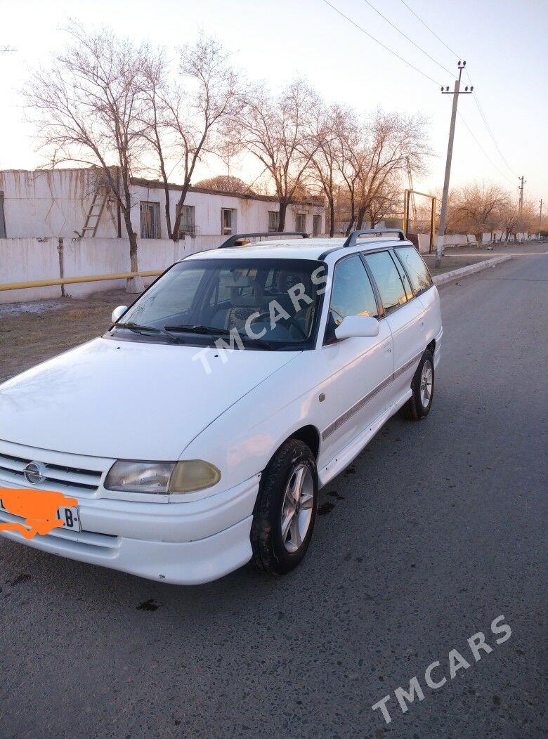 Opel Astra 1993 - 35 000 TMT - Газаджак - img 3