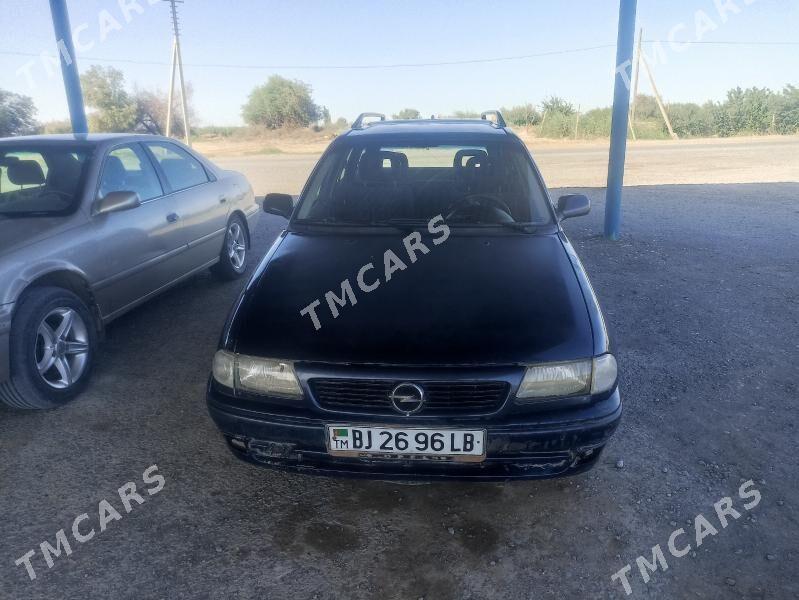 Opel Astra 1996 - 33 000 TMT - Саят - img 4