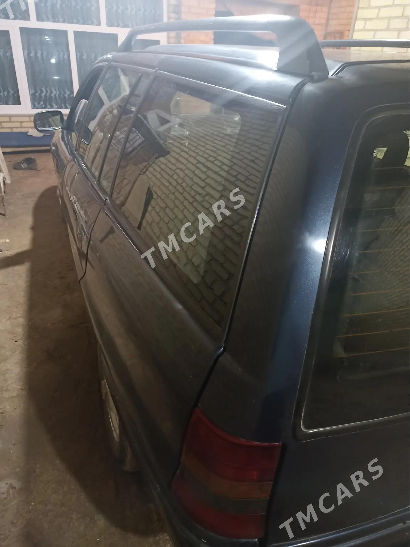 Opel Astra 1996 - 33 000 TMT - Саят - img 6