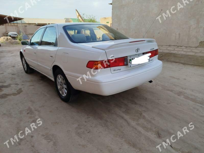 Toyota Camry 2001 - 150 000 TMT - етр. Туркменбаши - img 4