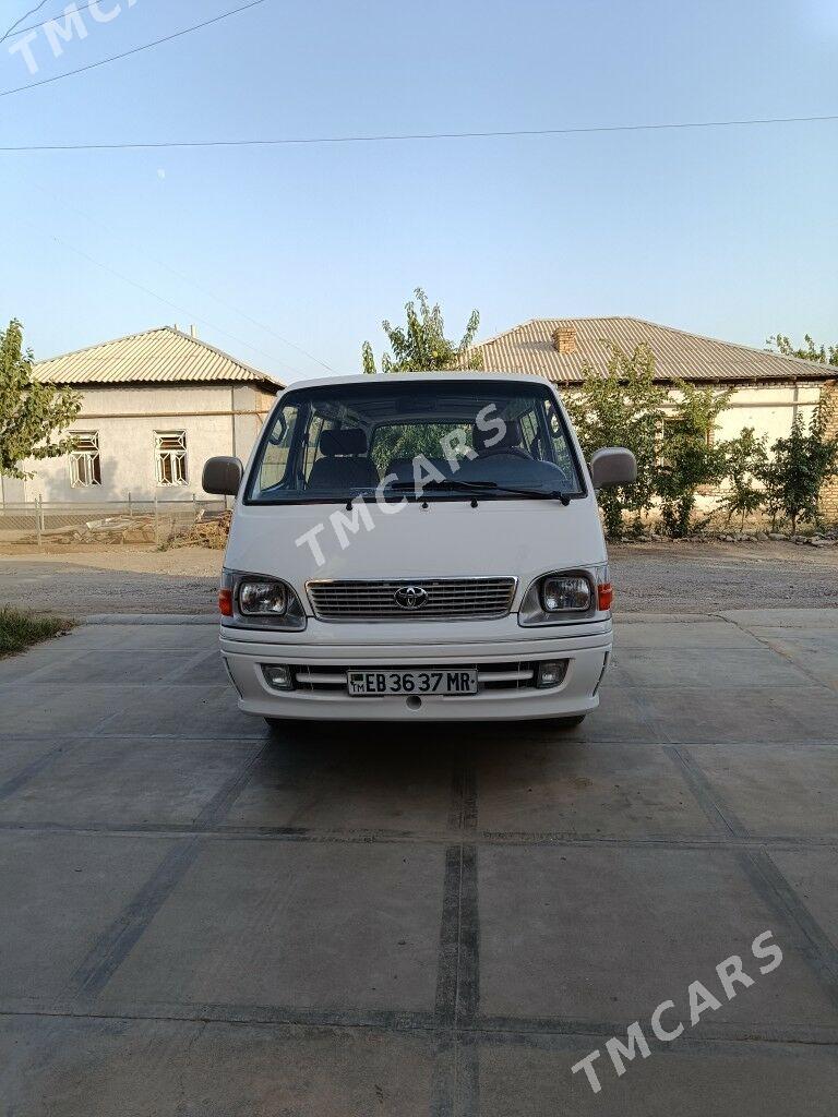 Toyota Hiace 2001 - 95 000 TMT - Mary - img 1