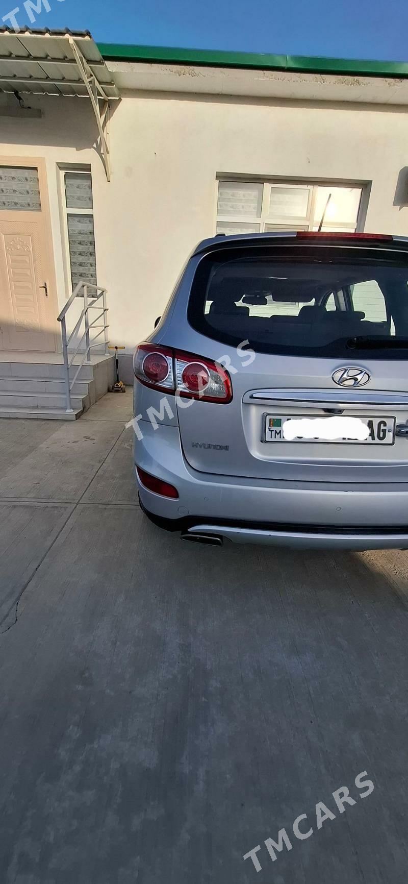 Hyundai Santa Fe 2012 - 230 000 TMT - Ашхабад - img 2