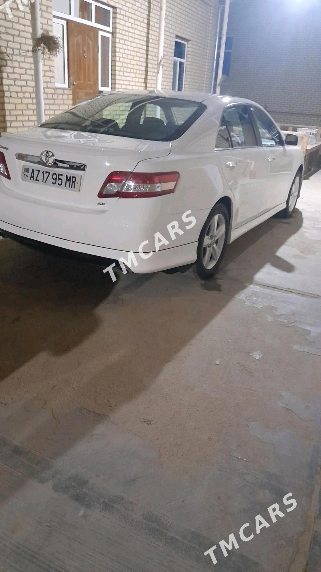 Toyota Camry 2010 - 190 000 TMT - Мары - img 2