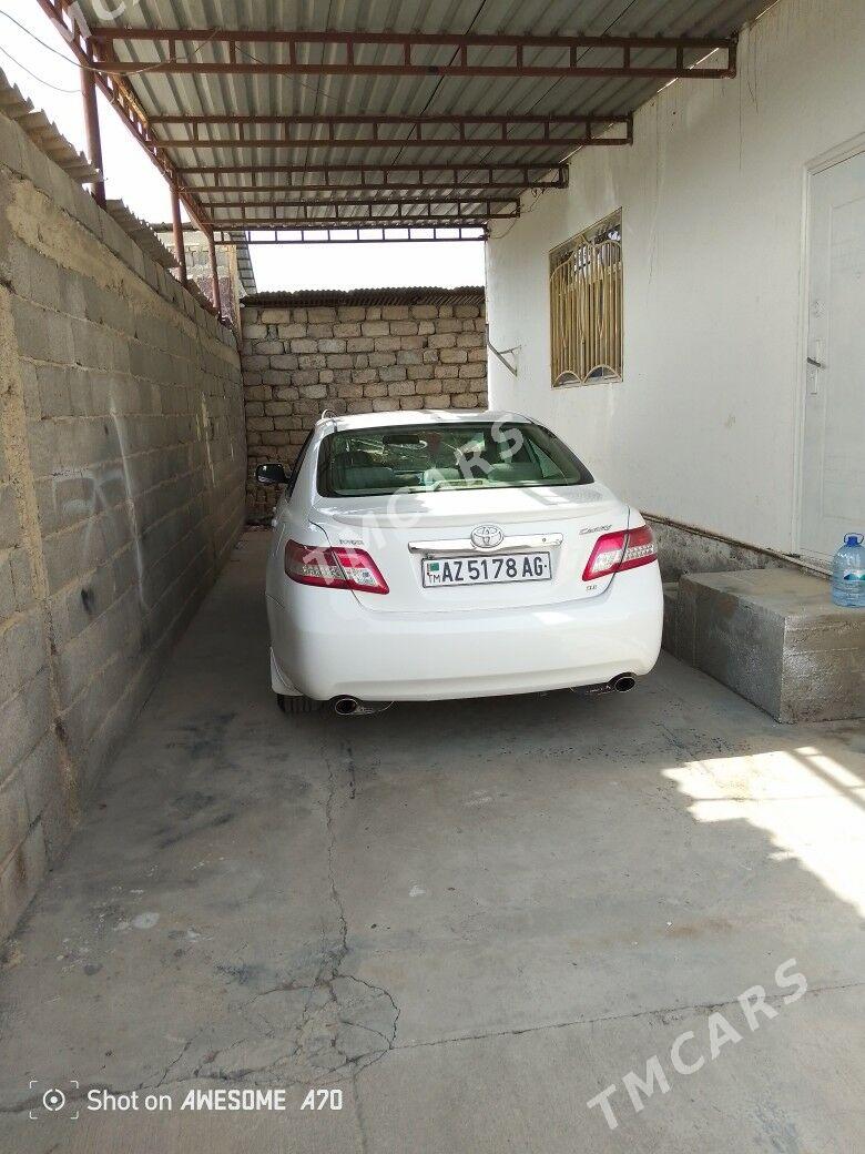 Toyota Camry 2011 - 200 000 TMT - Гарадамак - img 3