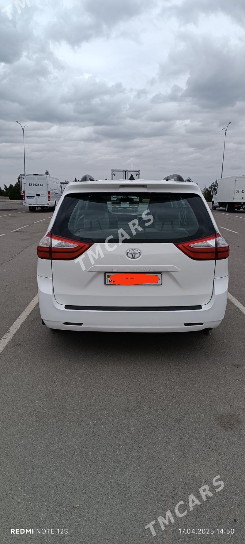 Toyota Sienna 2016 - 325 000 TMT - Койтендаг - img 3