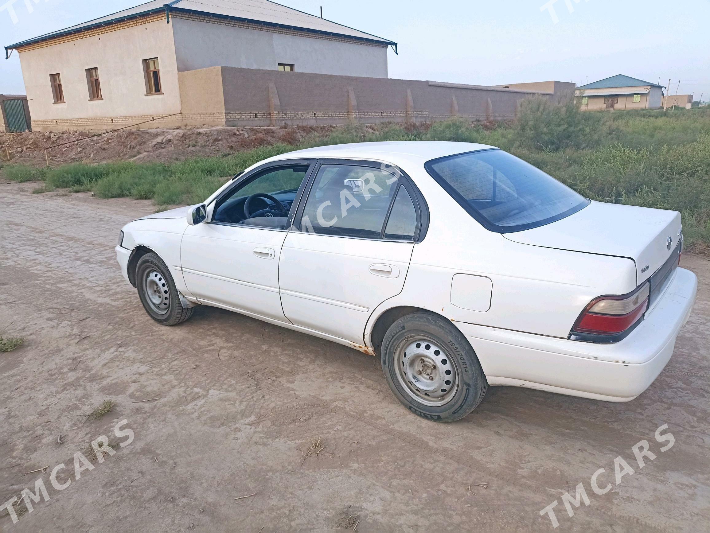 Toyota Corolla 1994 - 45 000 TMT - Губадаг - img 3