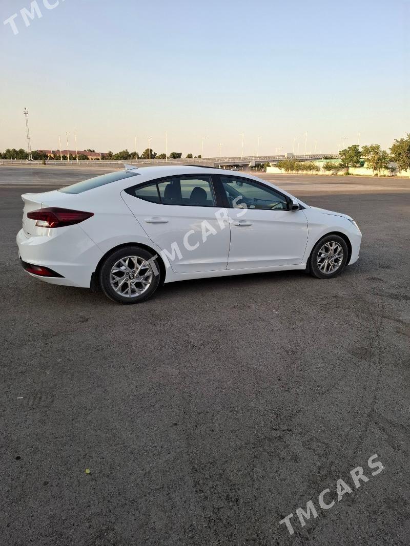 Hyundai Elantra 2019 - 230 000 TMT - Гёкдепе - img 5
