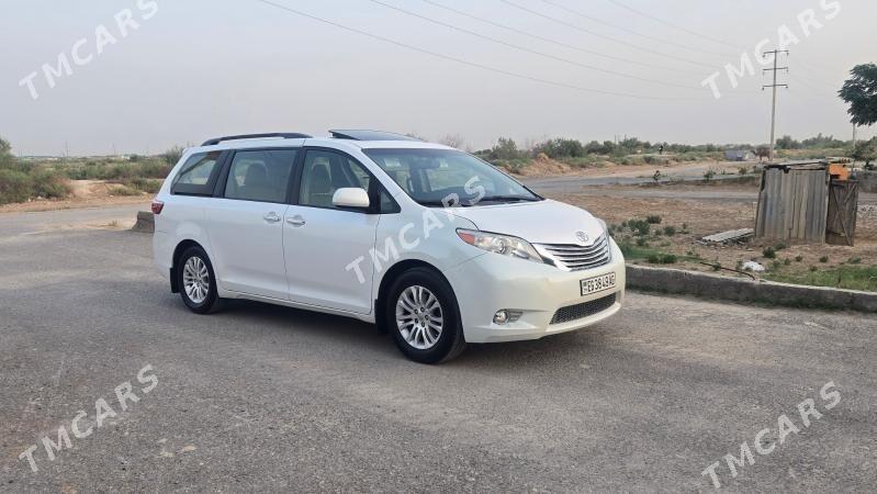 Toyota Sienna 2016 - 415 000 TMT - Aşgabat - img 5