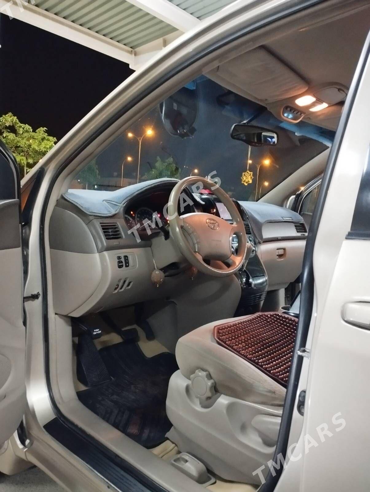 Toyota Sienna 2004 - 190 000 TMT - Балканабат - img 6