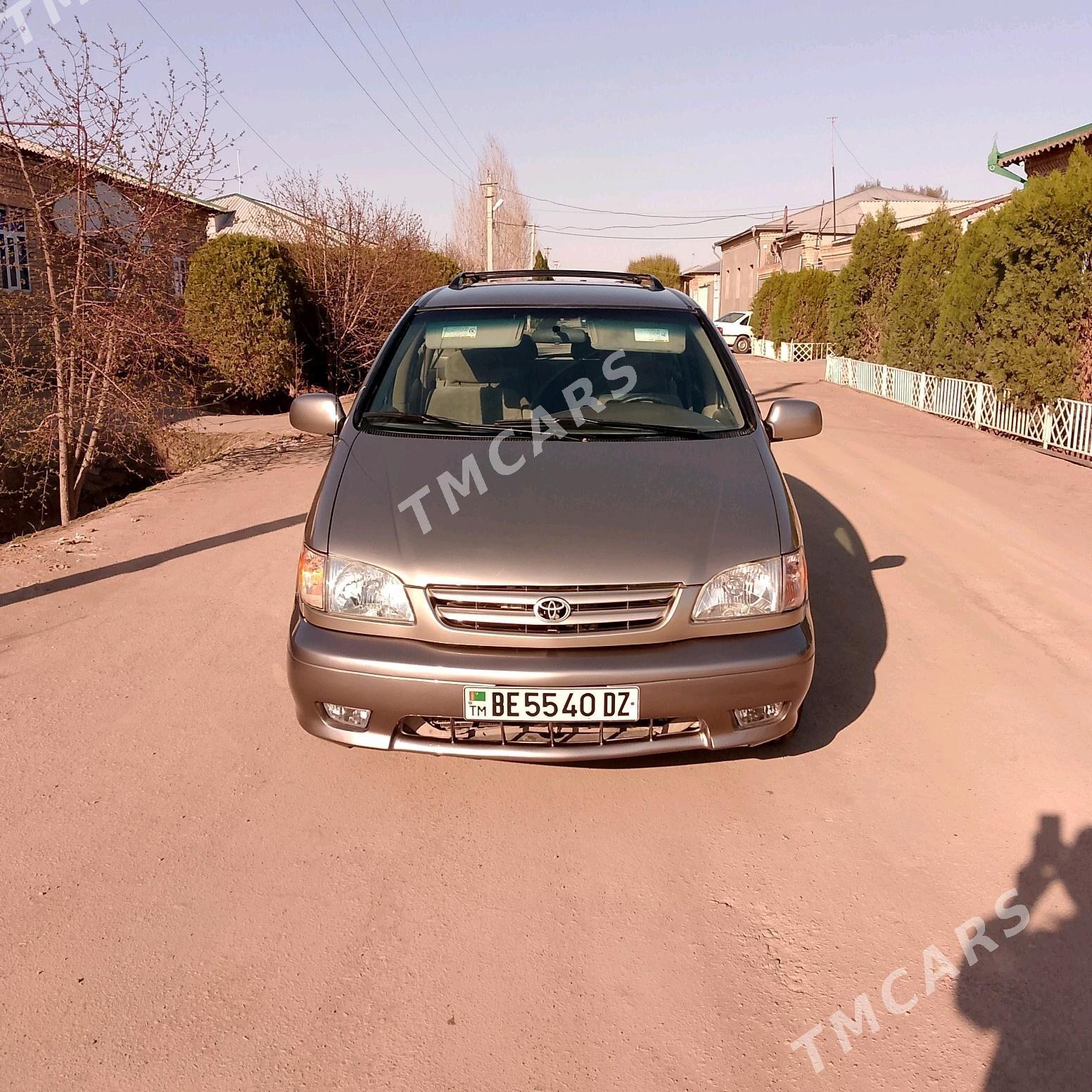 Toyota Sienna 2002 - 150 000 TMT - Gubadag - img 2