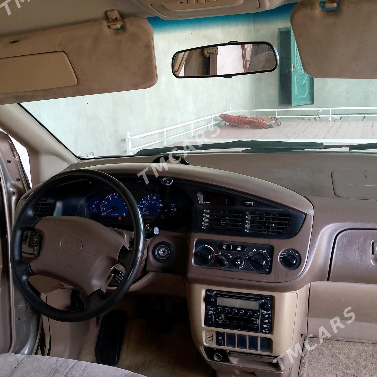 Toyota Sienna 2002 - 150 000 TMT - Gubadag - img 3
