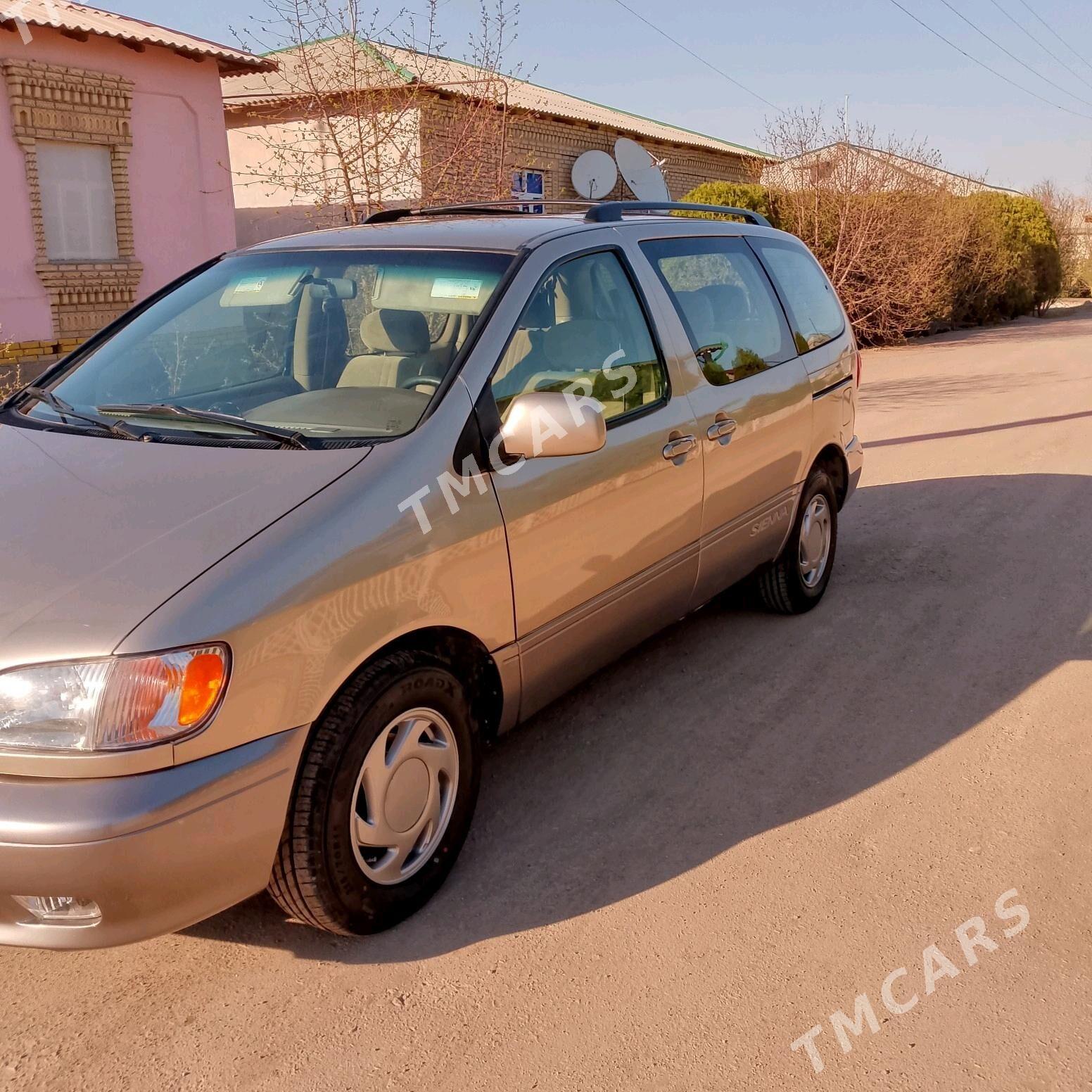 Toyota Sienna 2002 - 150 000 TMT - Gubadag - img 6
