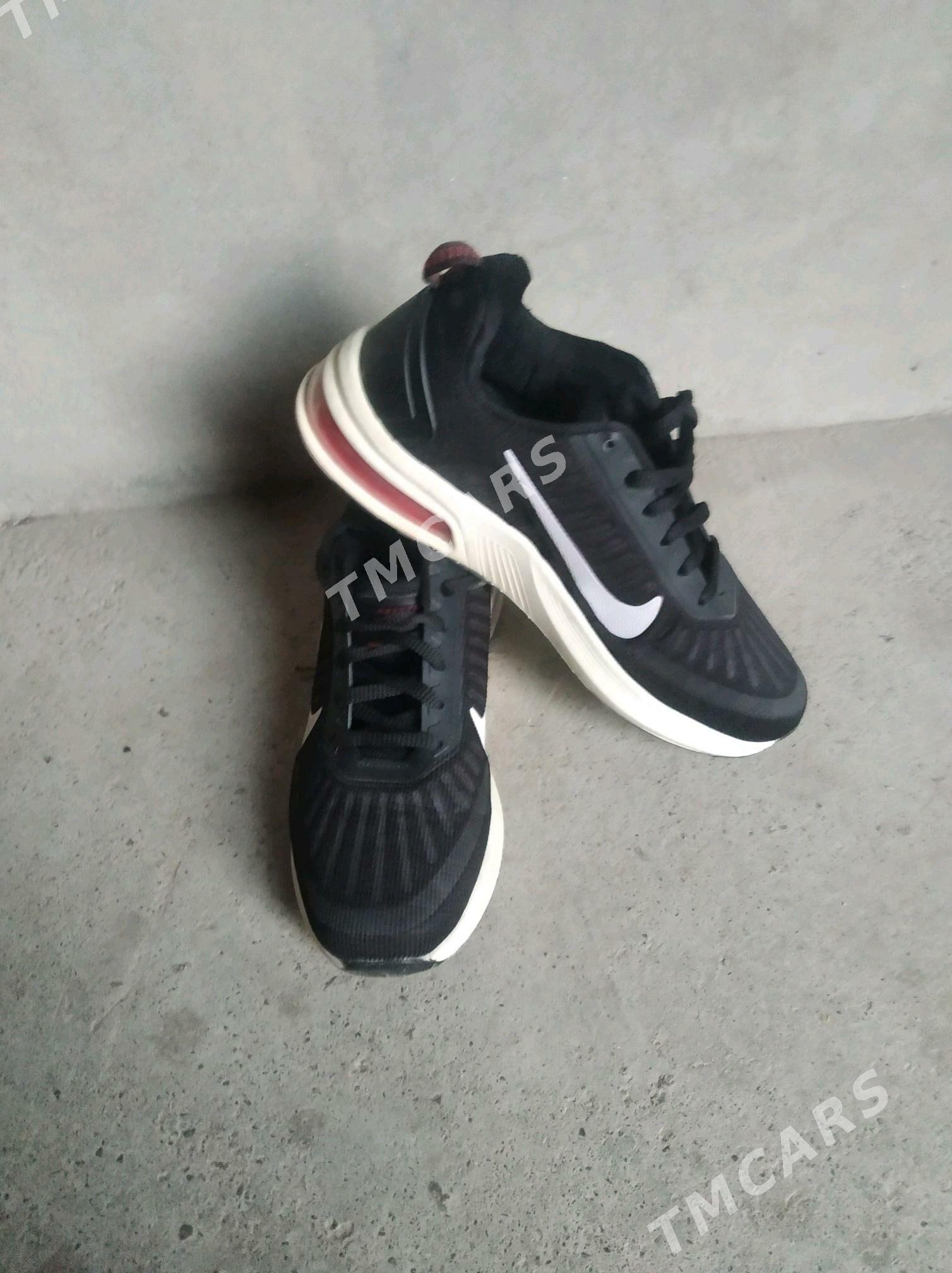 Nike krasowka - Änew - img 2