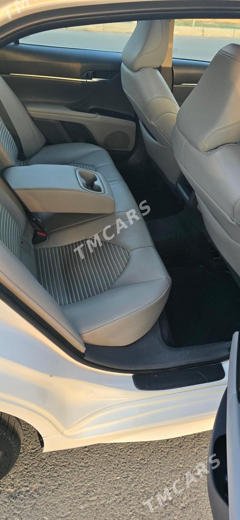 Toyota Camry 2018 - 285 000 TMT - Aşgabat - img 4