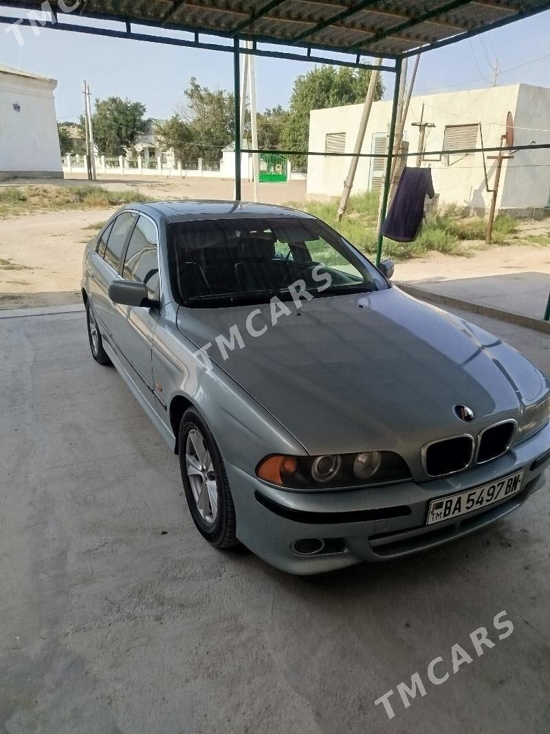 BMW E39 2002 - 120 000 TMT - Balkanabat - img 3
