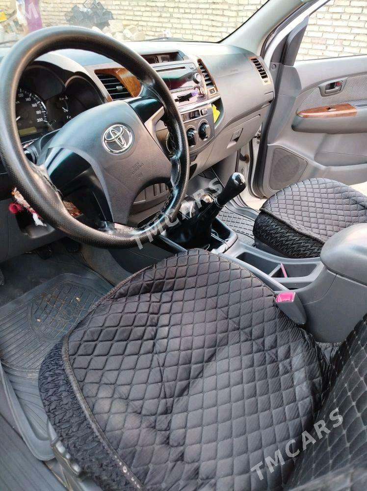 Toyota Hilux 2014 - 400 000 TMT - Bereket - img 5