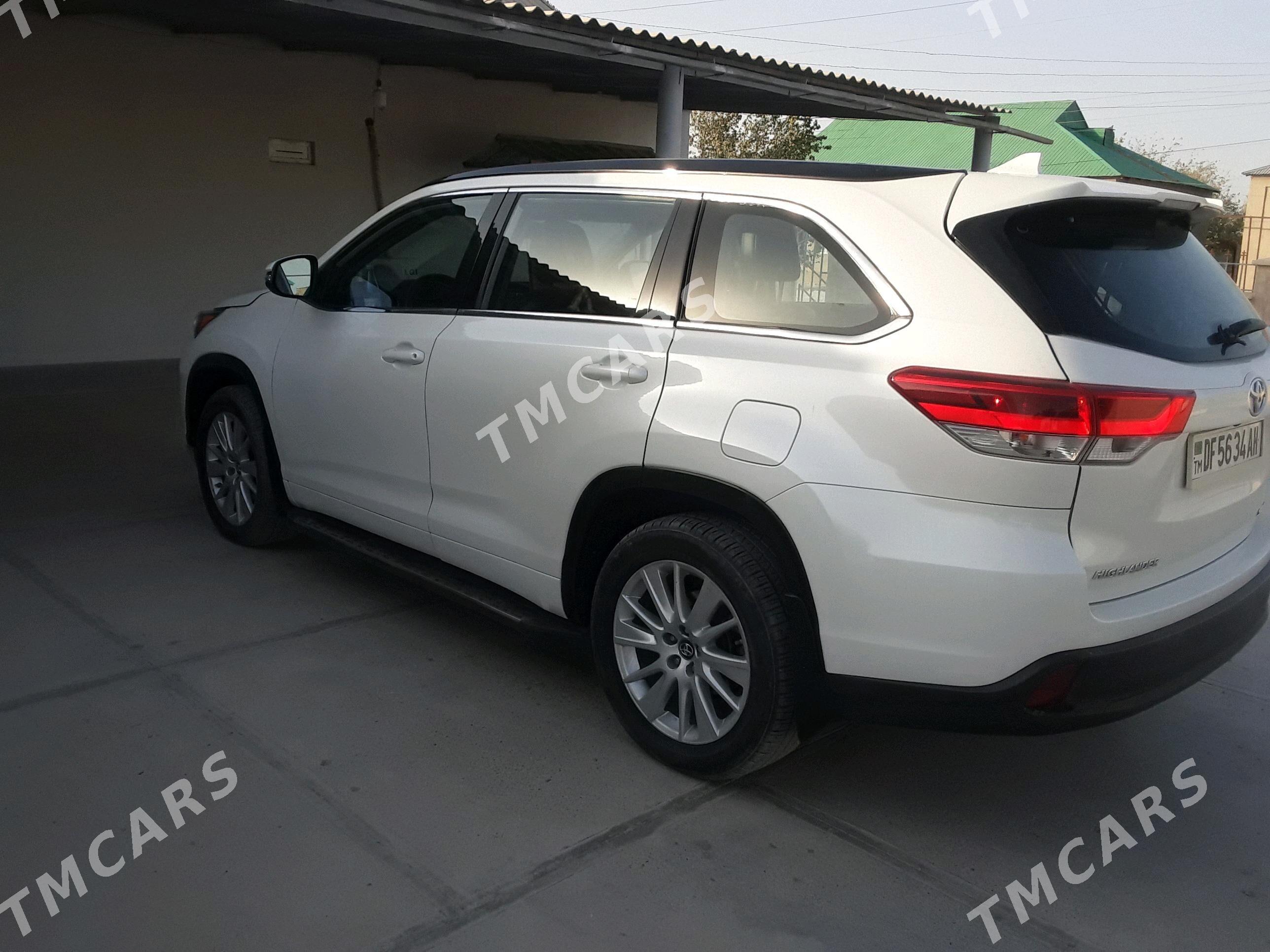 Toyota Highlander 2017 - 450 000 TMT - Kaka - img 3