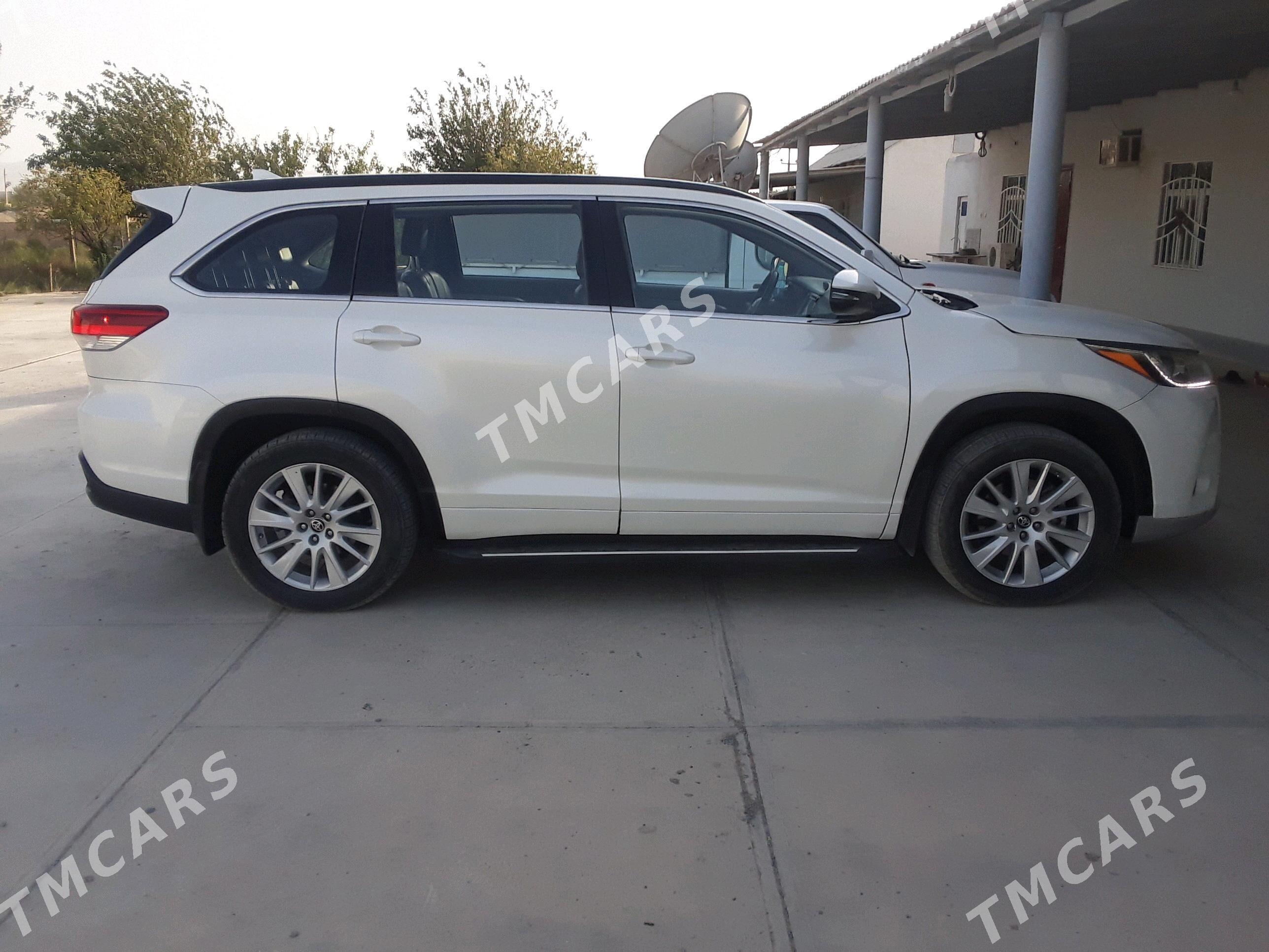 Toyota Highlander 2017 - 450 000 TMT - Kaka - img 5