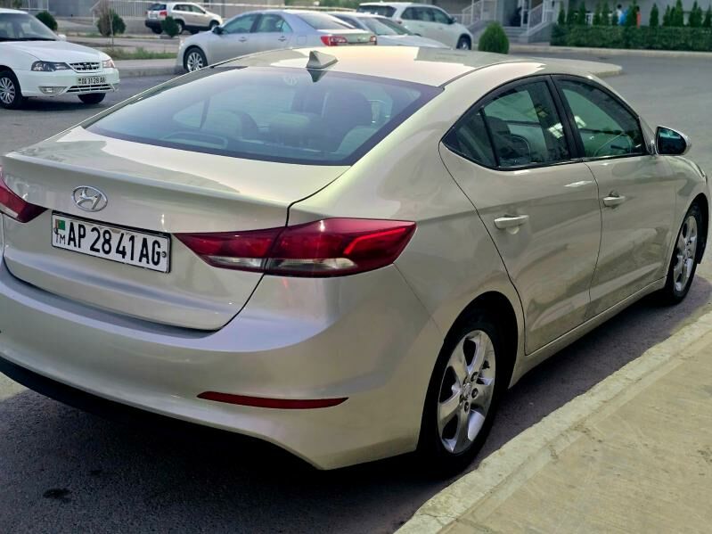 Hyundai Elantra 2018 - 210 000 TMT - Aşgabat - img 4