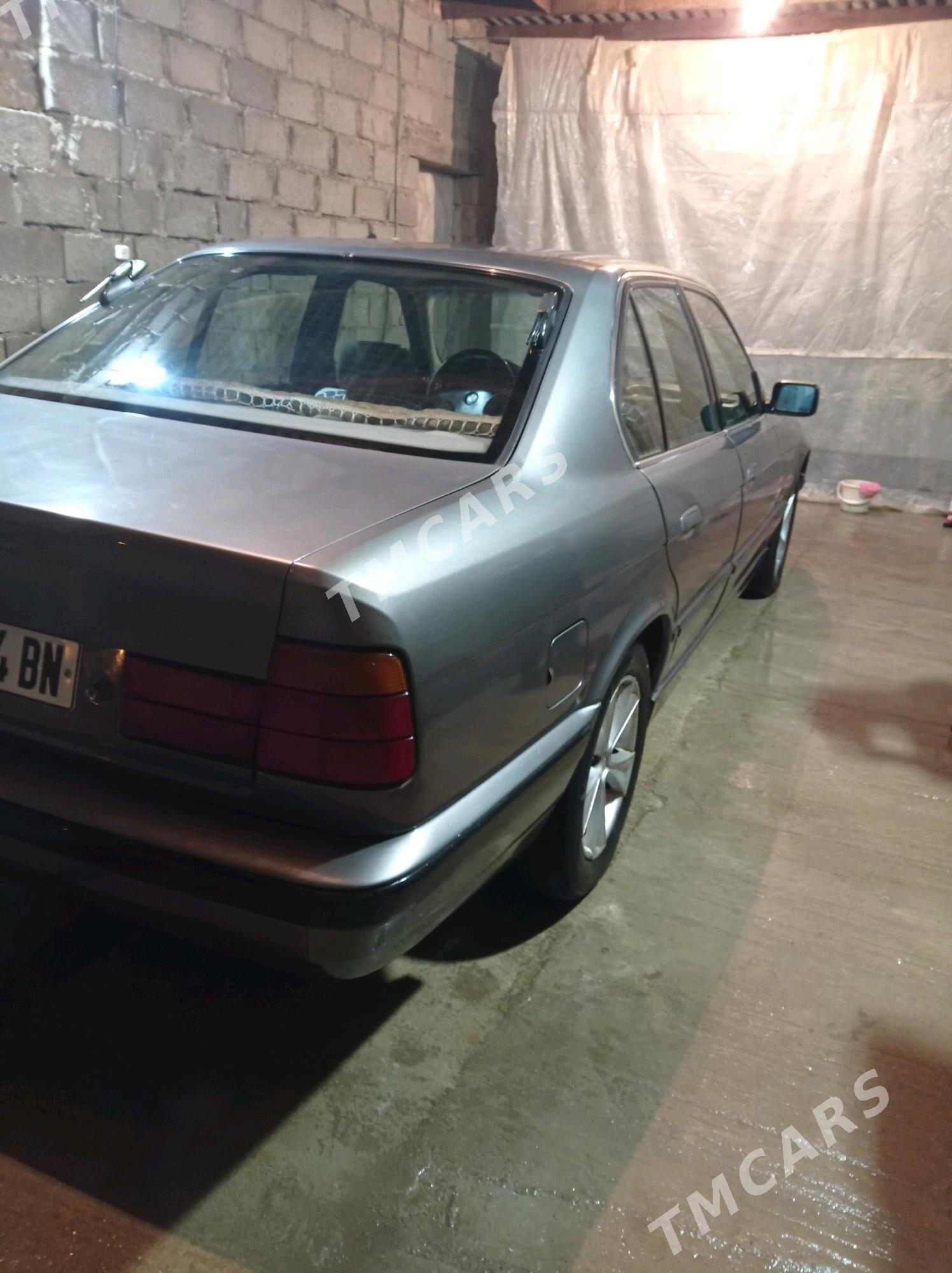 BMW 520 1992 - 40 000 TMT - Гумдаг - img 5