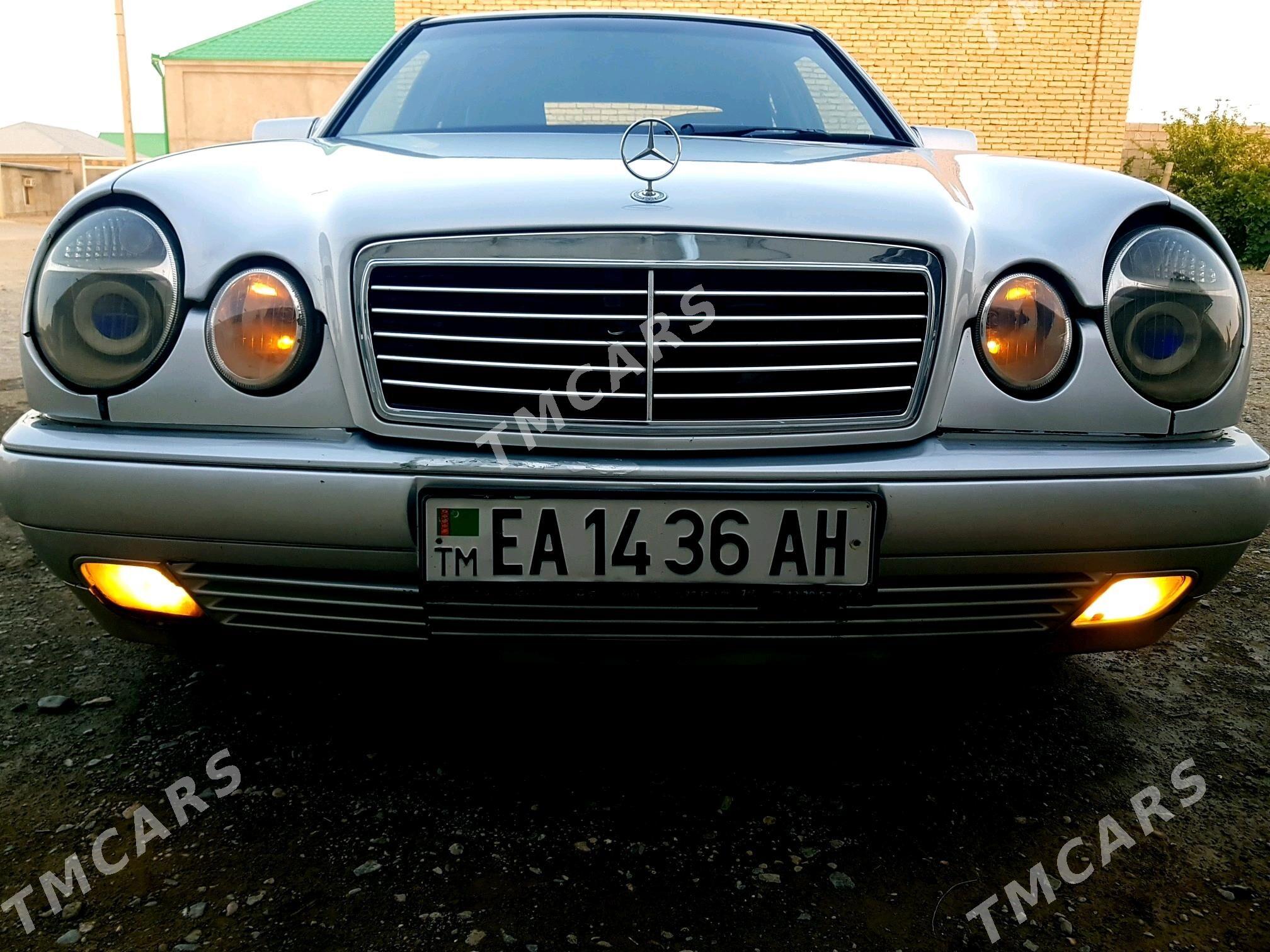 Mercedes-Benz C320 1996 - 53 000 TMT - Bäherden - img 4