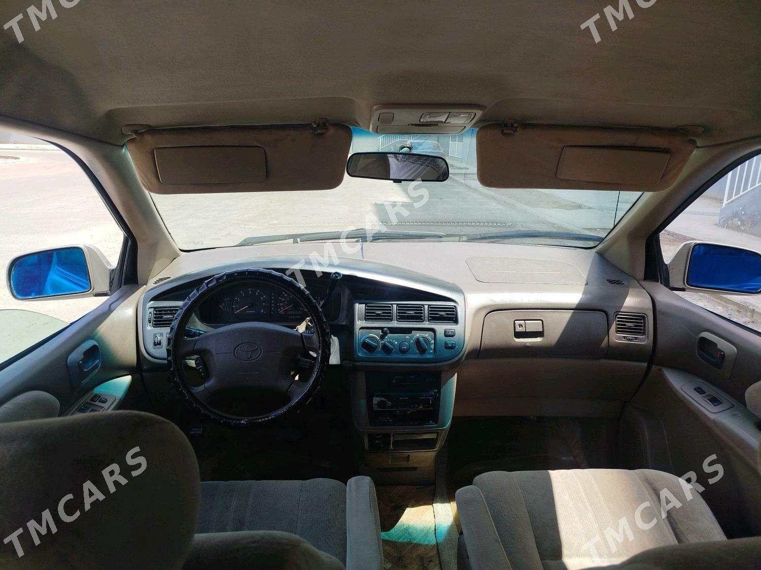 Toyota Sienna 2000 - 126 000 TMT - Daşoguz - img 9