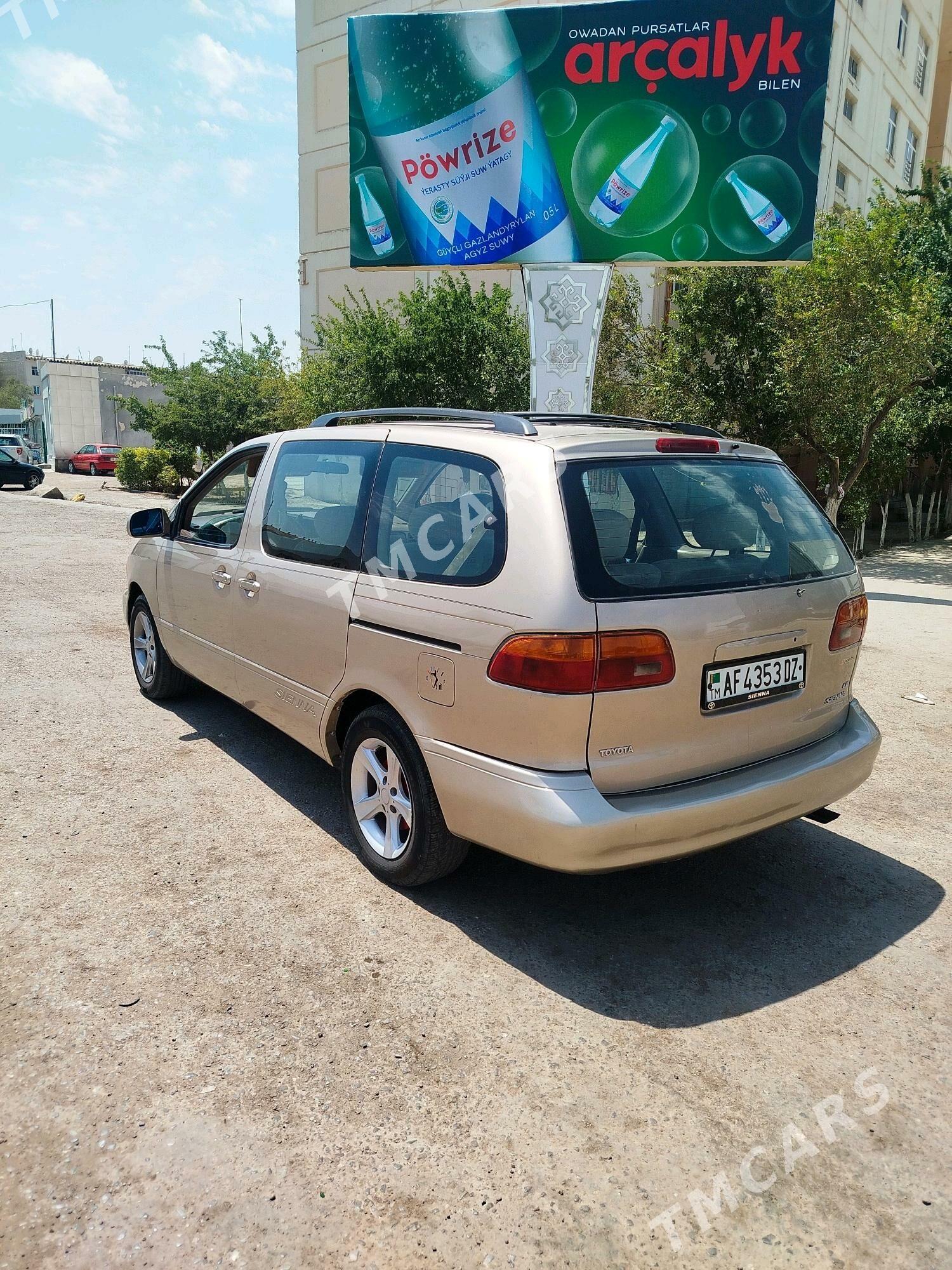 Toyota Sienna 2000 - 126 000 TMT - Daşoguz - img 10