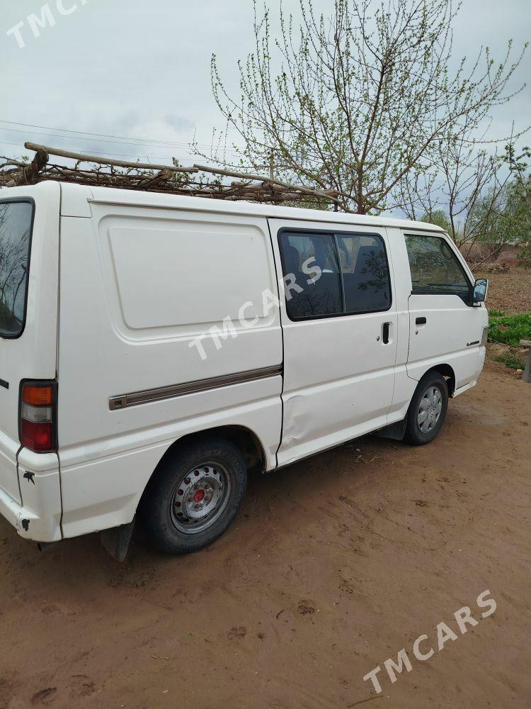 Toyota Hiace 1997 - 40 000 TMT - Oguz han - img 3