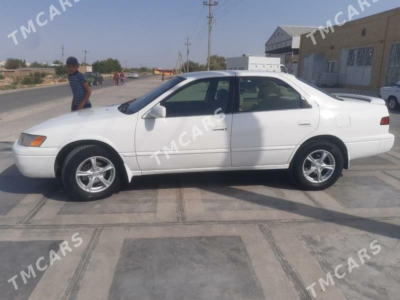 Toyota Camry 1999 - 109 000 TMT - Baýramaly - img 5