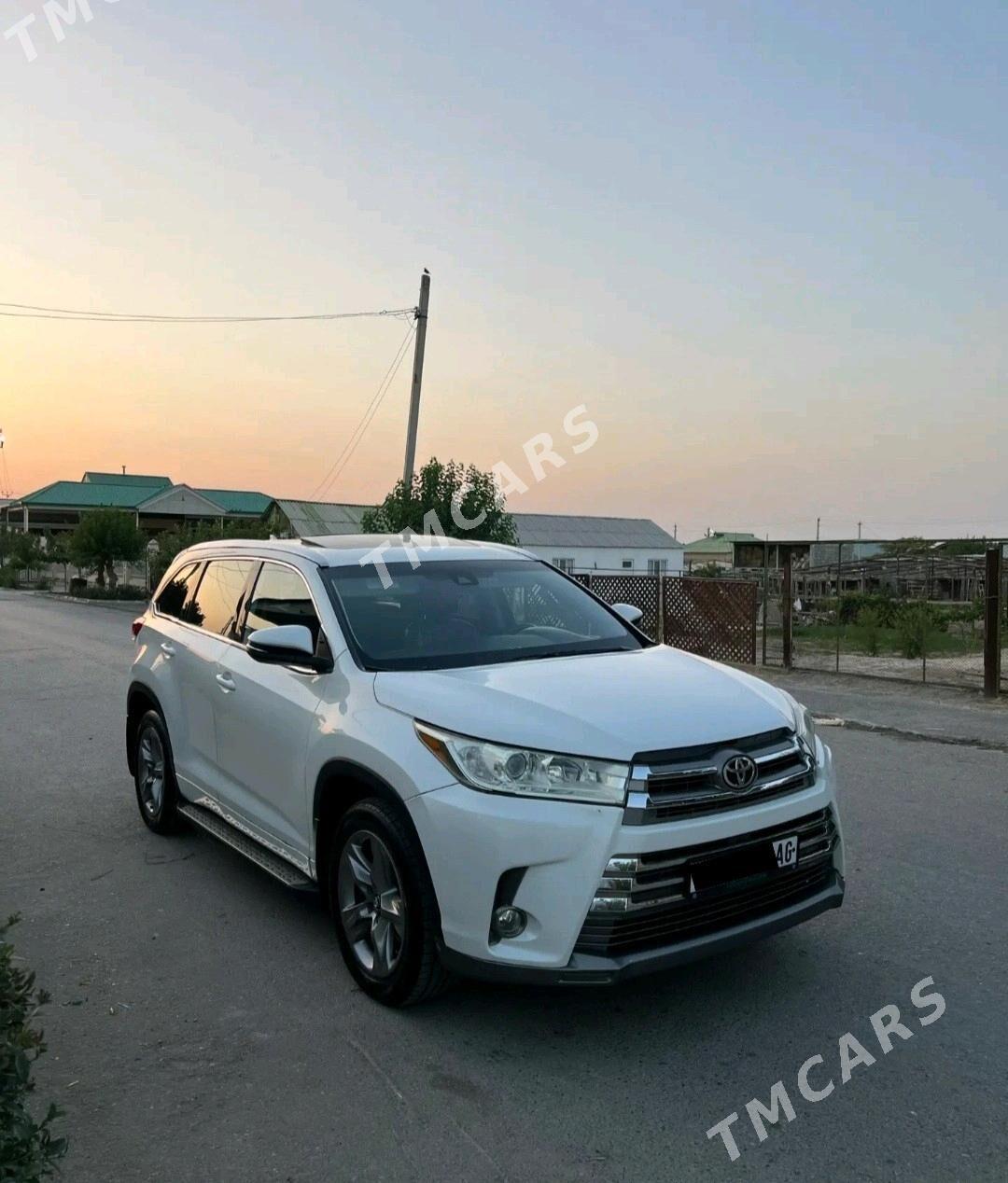 Toyota Highlander 2018 - 420 000 TMT - Aşgabat - img 3