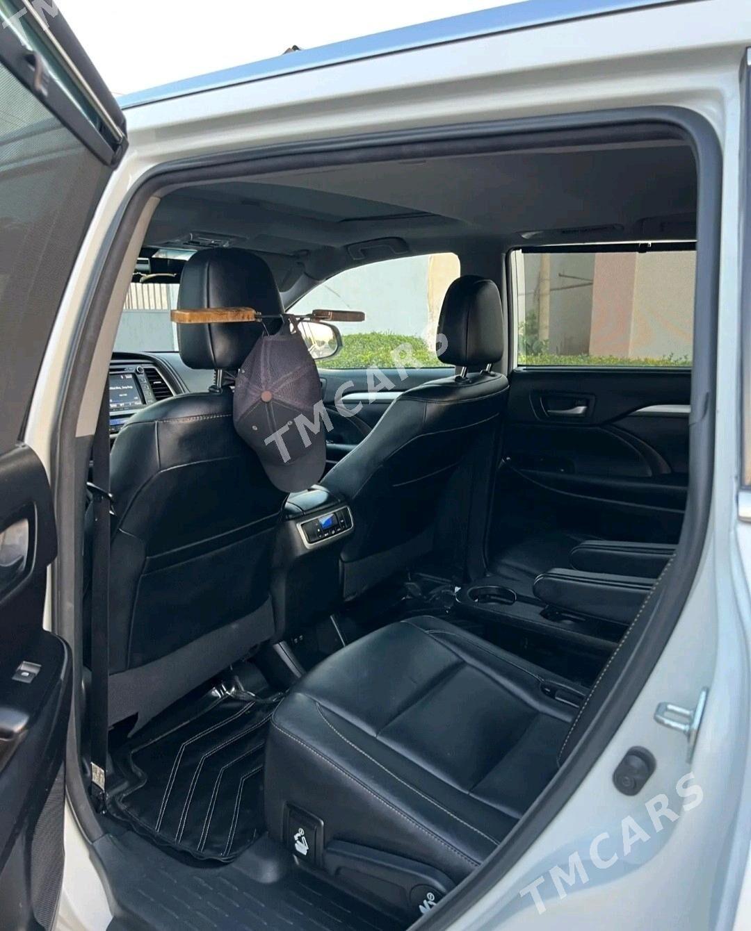 Toyota Highlander 2018 - 420 000 TMT - Aşgabat - img 7