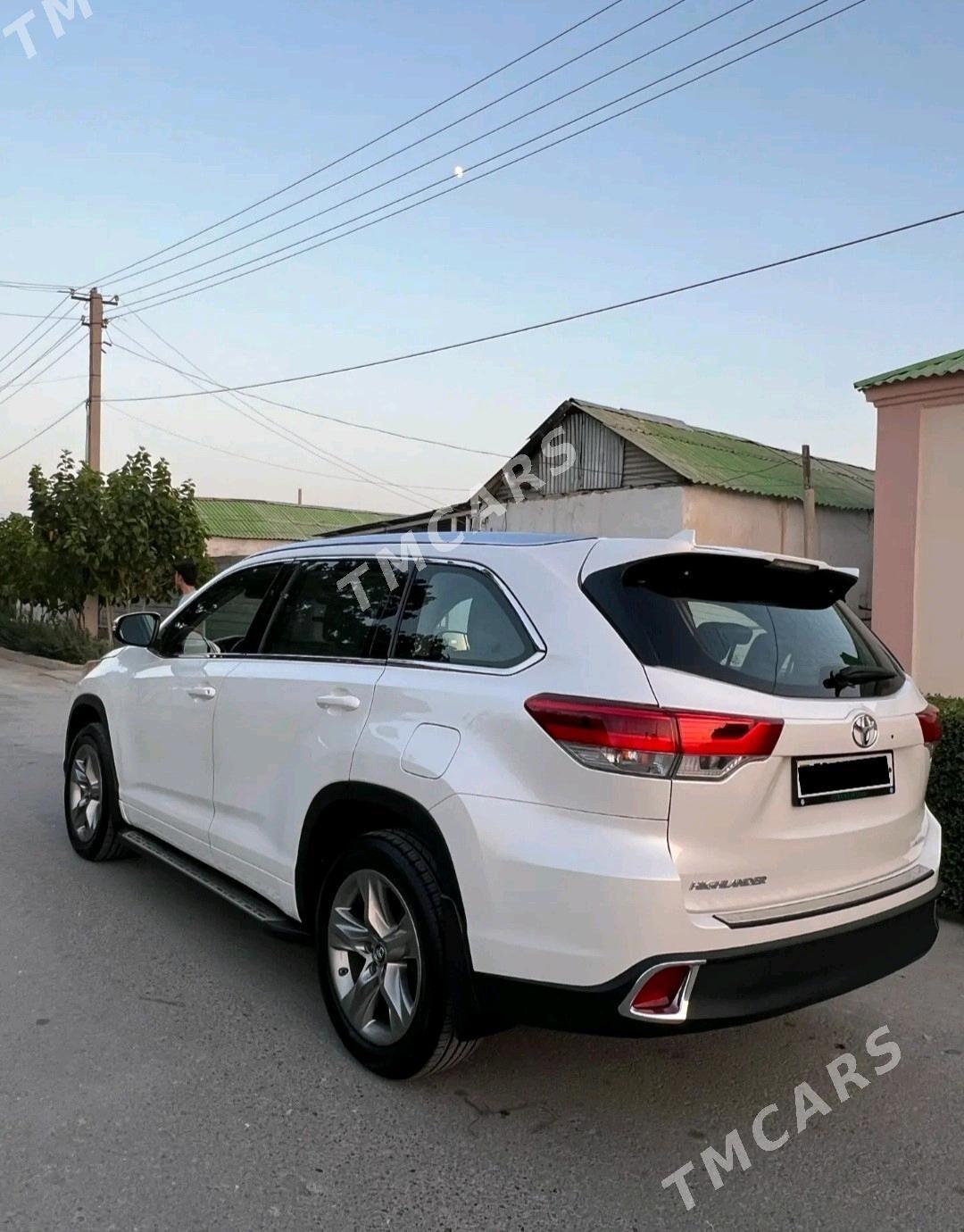 Toyota Highlander 2018 - 420 000 TMT - Aşgabat - img 5