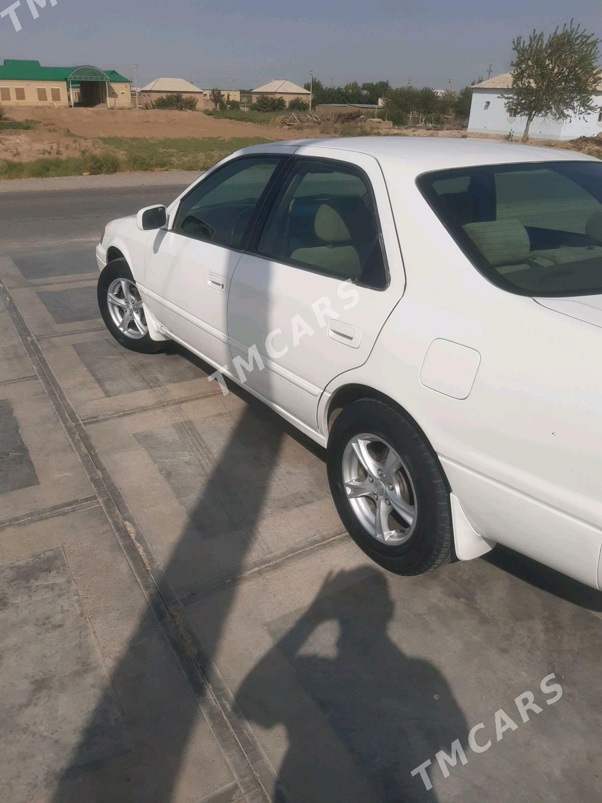 Toyota Camry 1999 - 109 000 TMT - Baýramaly - img 9