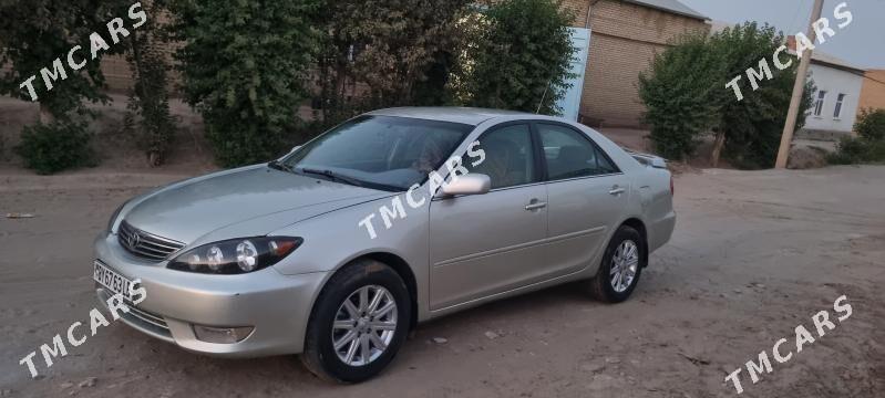 Toyota Camry 2004 - 160 000 TMT - Халач - img 3