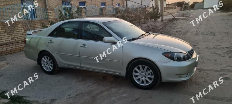 Toyota Camry 2004 - 160 000 TMT - Халач - img 2