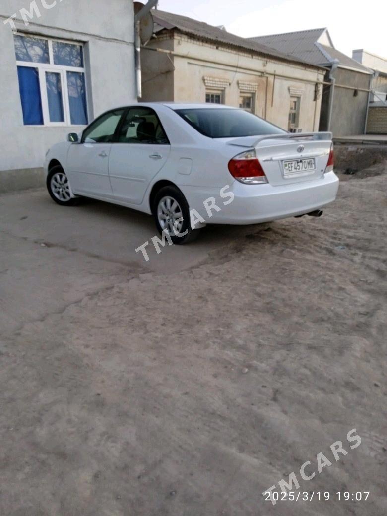 Toyota Camry 2003 - 200 000 TMT - Мары - img 3