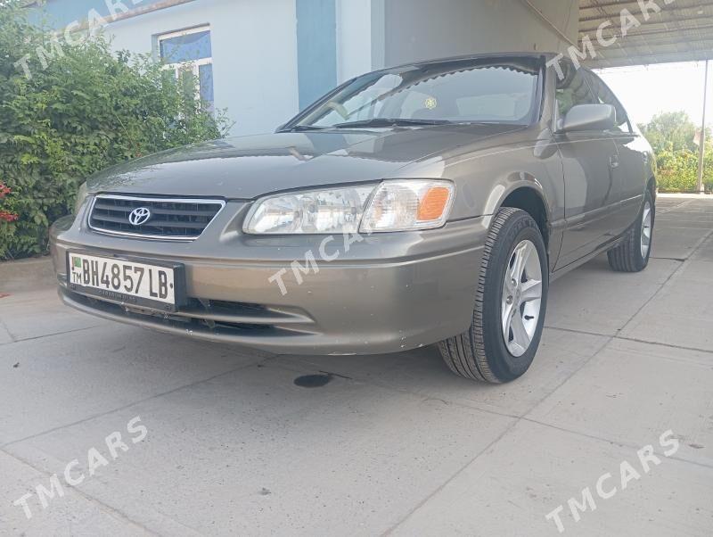 Toyota Camry 2000 - 130 000 TMT - Saýat - img 5